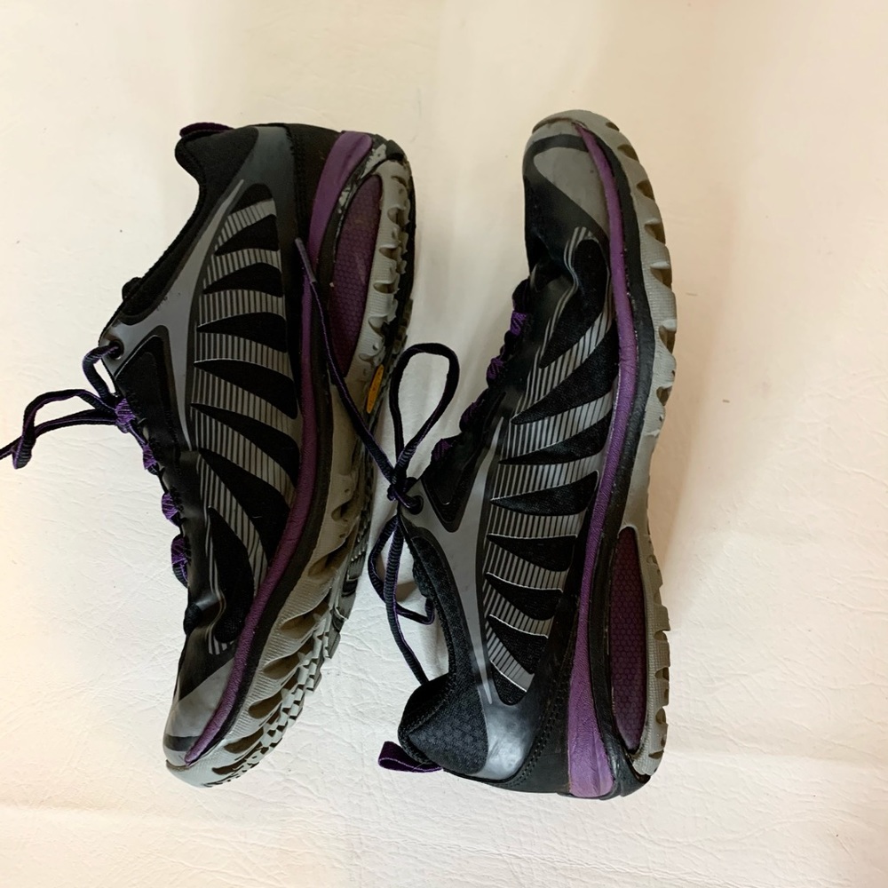 merrell lightweight hiking shoes